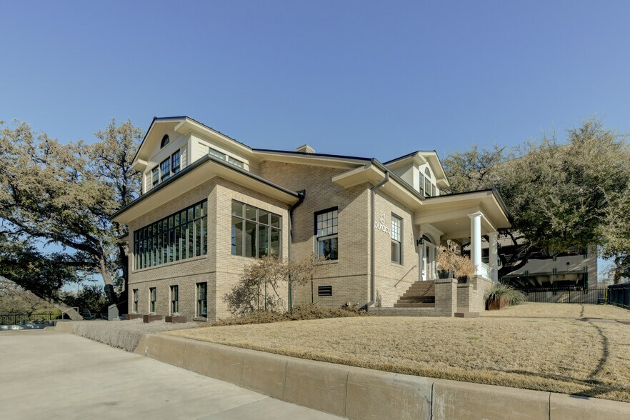 904 San Antonio St, Austin, TX à louer - Photo du bâtiment - Image 3 de 80