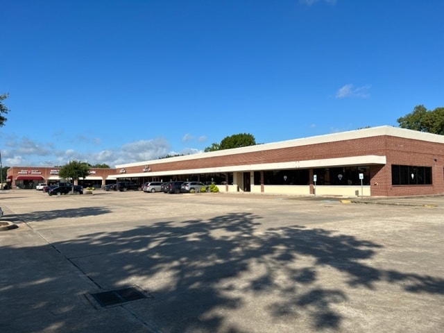 4500-4506 Highway 6, Sugar Land, TX for lease - Building Photo - Image 2 of 34