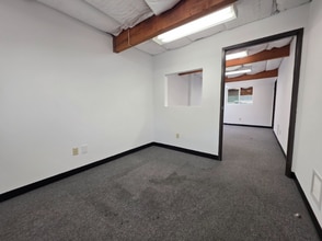 2596 Bay Rd, Redwood City, CA for lease Interior Photo- Image 1 of 4