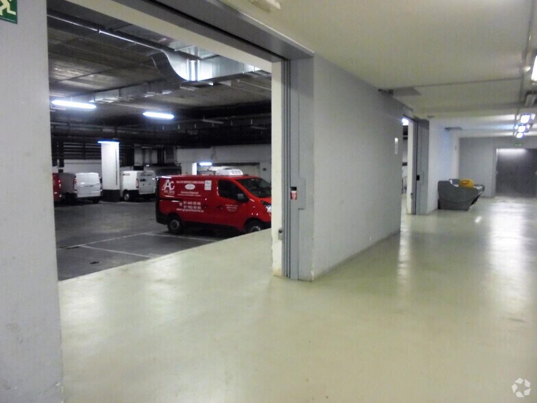 Calle de Barceló, 6, Madrid, Madrid à louer - Photo du bâtiment - Image 3 de 9