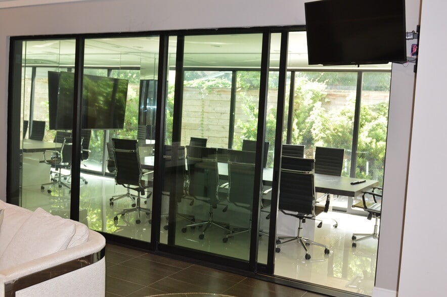 4215 Washington Ave, Houston, TX for sale - Building Photo - Image 3 of 22