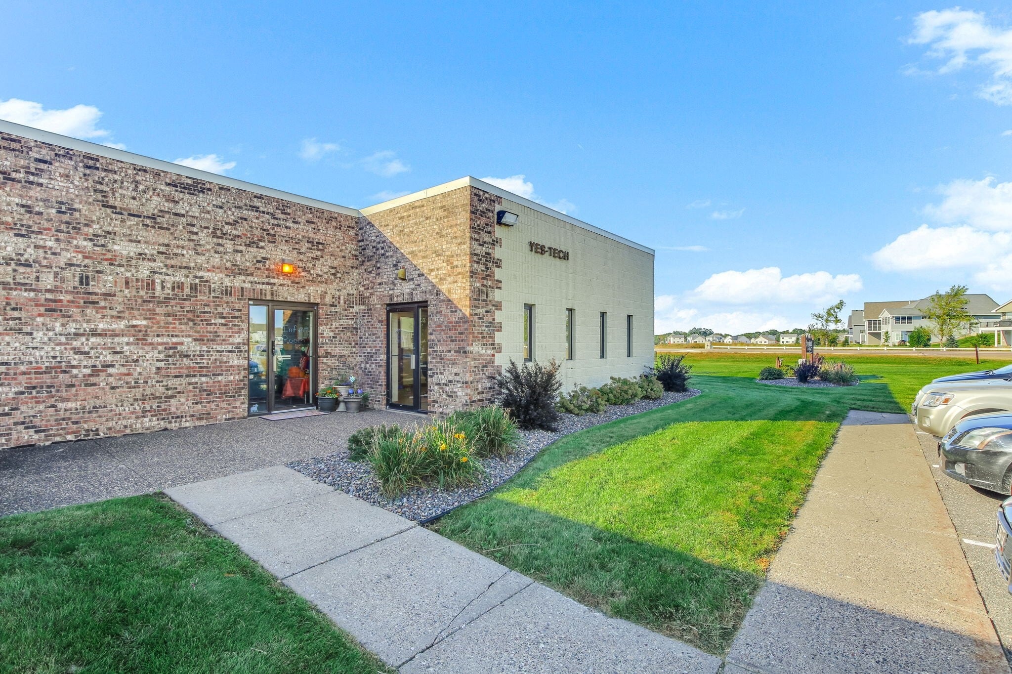 3825 Lake Elmo Ave N, Lake Elmo, MN for lease Building Photo- Image 1 of 19