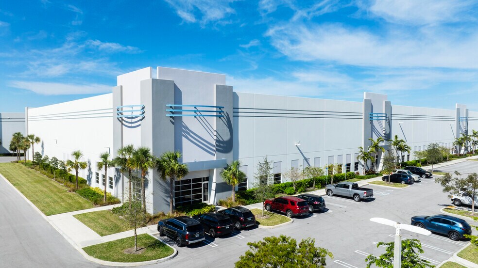 1240-1270 NE 48th St, Pompano Beach, FL à louer - Photo du bâtiment - Image 3 de 8