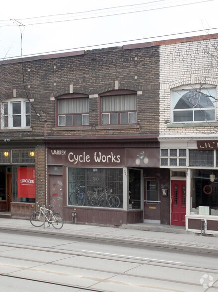 890 Queen St E, Toronto, ON à vendre - Photo principale - Image 1 de 1