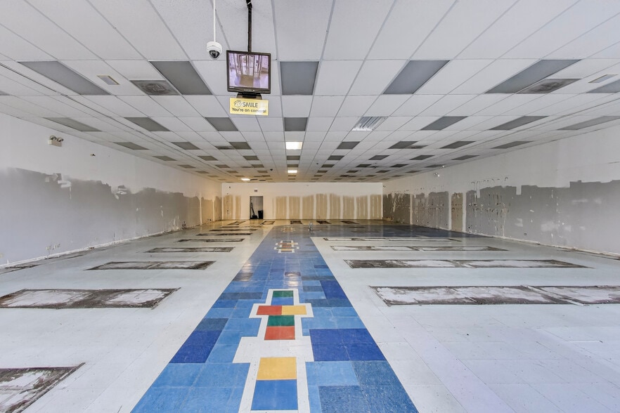 2255 W 95th St, Chicago, IL for lease - Building Photo - Image 3 of 12