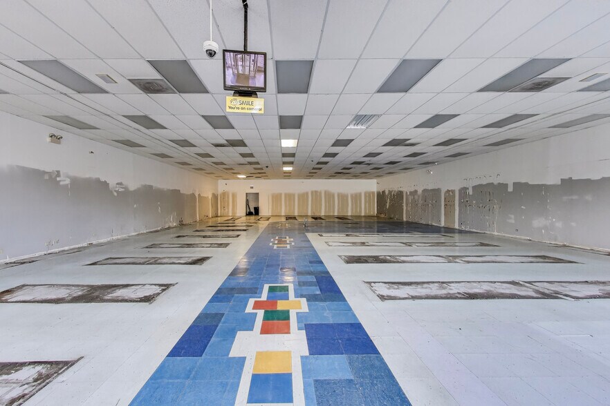 2255 W 95th St, Chicago, IL à louer - Photo du bâtiment - Image 3 de 12