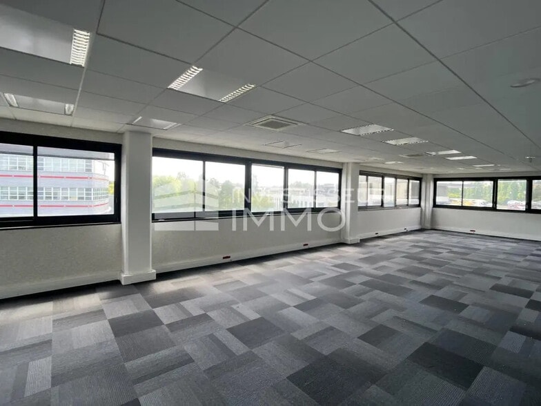 Bureau dans Palaiseau à louer - Photo intérieure - Image 2 de 5