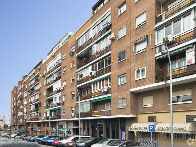 Retail in Madrid, MAD for lease - Building Photo - Image 2 of 2