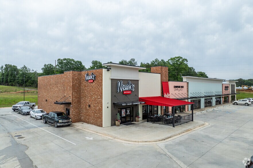 1740 Simpson Highway 49, Magee, MS à louer - Photo principale - Image 1 de 4
