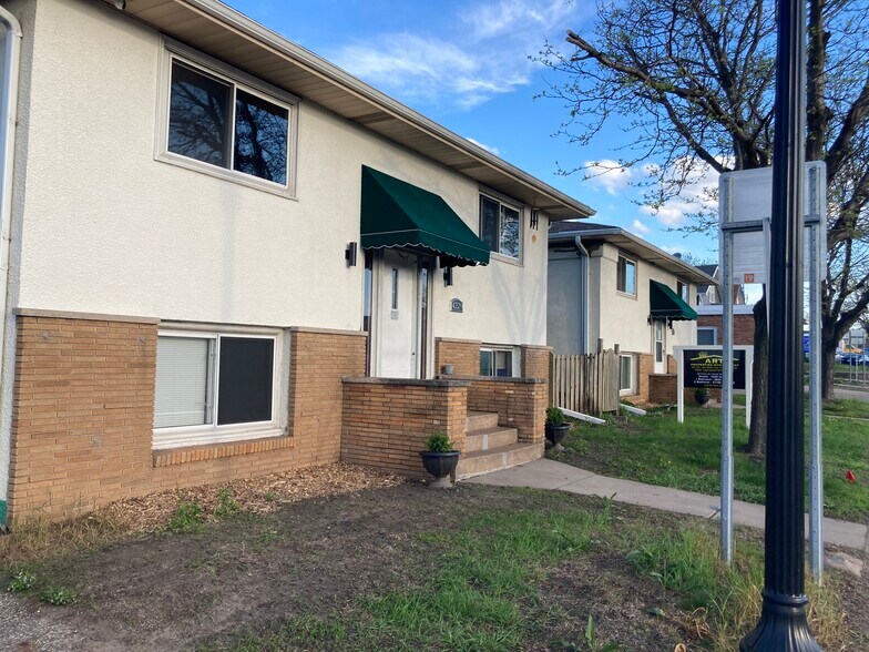 4225-4229 Central Ave NE, Columbia Heights, MN à vendre - Photo du bâtiment - Image 2 de 14