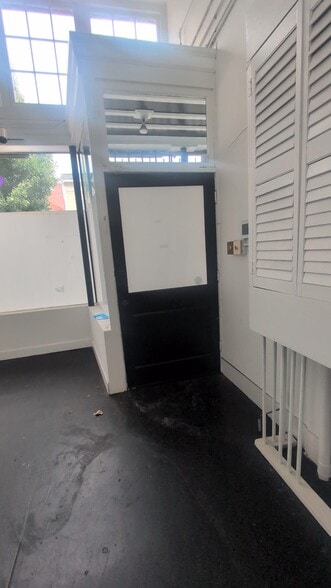 566-570 Castro St, San Francisco, CA for lease - Commercial Listing Video - Image 2 of 25