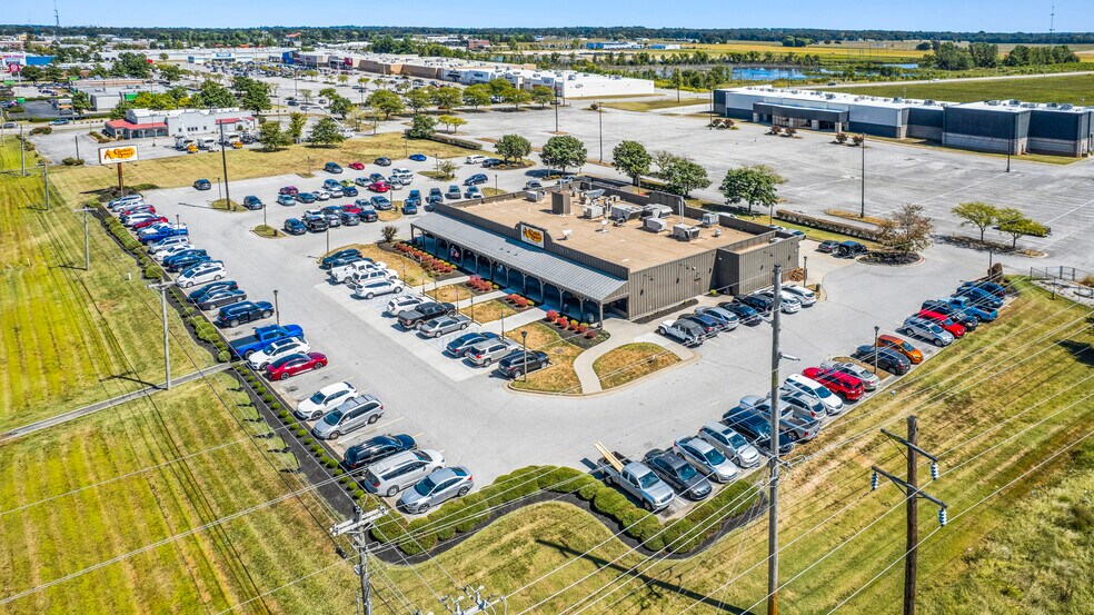 5311 Frederica St, Owensboro, KY à vendre - Photo principale - Image 1 de 12