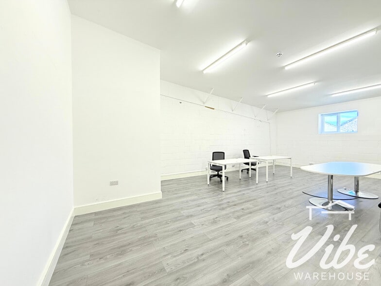 Grosvenor Way, Londres à louer - Photo du bâtiment - Image 3 de 5