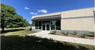 W238N1610 Busse Rd, Waukesha, WI for lease - Building Photo - Image 3 of 7
