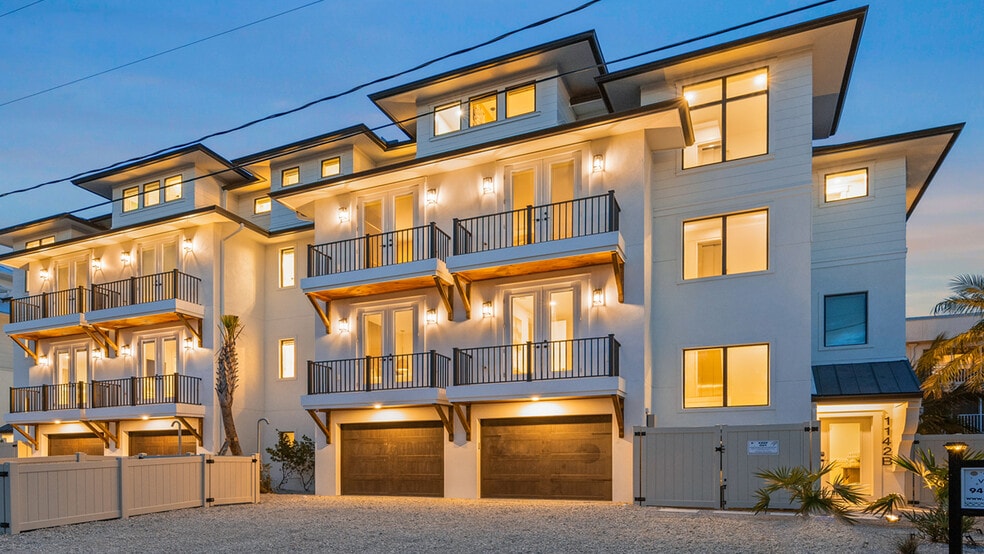 Vunique Vacations Portfolio portfolio of 2 properties for sale on LoopNet.ca - Building Photo - Image 2 of 91