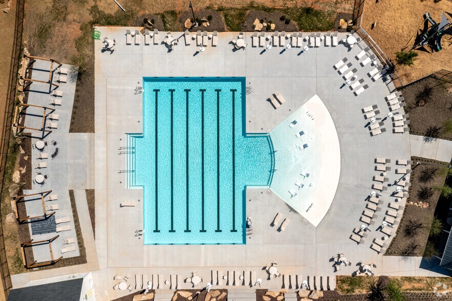 1725 Welden Village Ave, Kernersville, NC à louer - Photo du bâtiment - Image 3 de 11