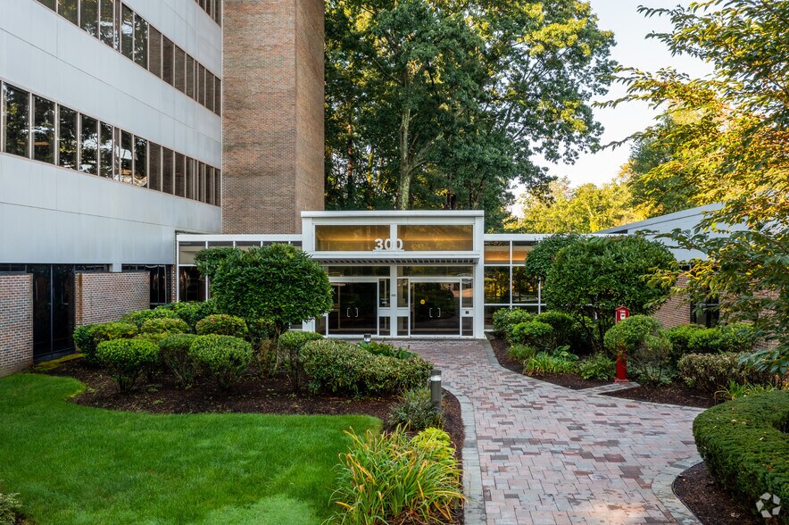 300 Concord Rd, Billerica, MA à louer - Photo du bâtiment - Image 2 de 15