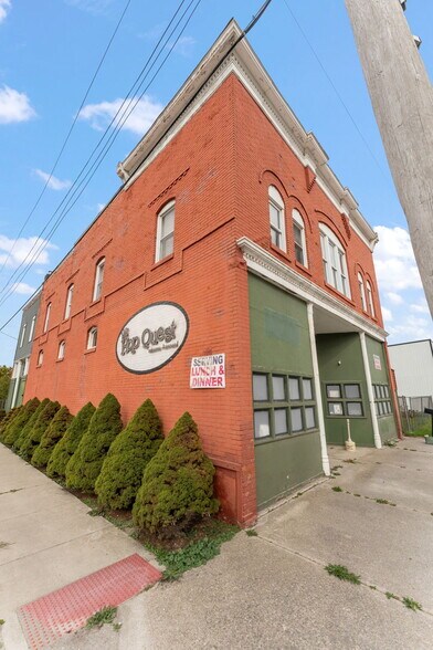 10 N Bierma St, Wheatfield, IN à vendre - Photo du bâtiment - Image 2 de 16