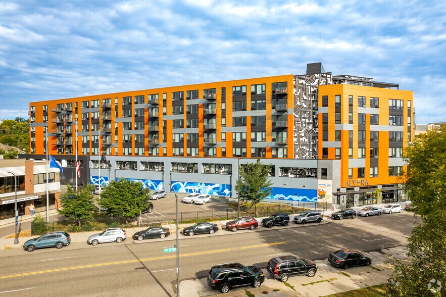 337 7th St W, Saint Paul, MN à vendre - Photo du bâtiment - Image 1 de 89