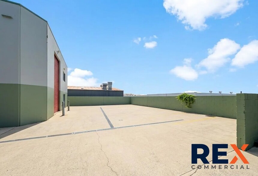 21 Moss St, Slacks Creek for lease - Building Photo - Image 3 of 3