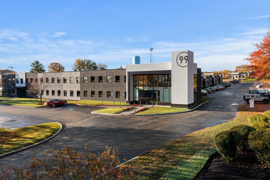 99 S Bedford St, Burlington, MA for lease - Building Photo - Image 1 of 12