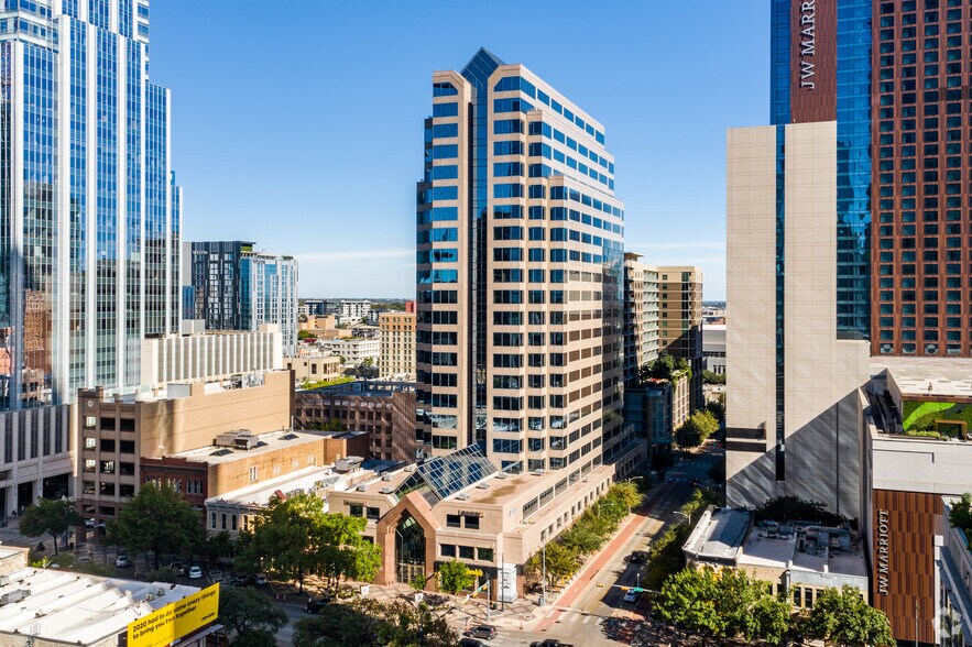 301 Congress Ave, Austin, TX for lease - Building Photo - Image 1 of 29