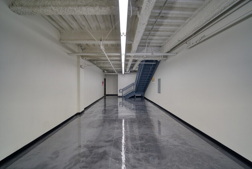 747 E 10th St, Los Angeles, CA à vendre - Photo intérieure - Image 3 de 9