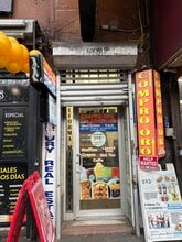 4006 82nd St, Elmhurst, NY à louer Photo du bâtiment- Image 2 de 7