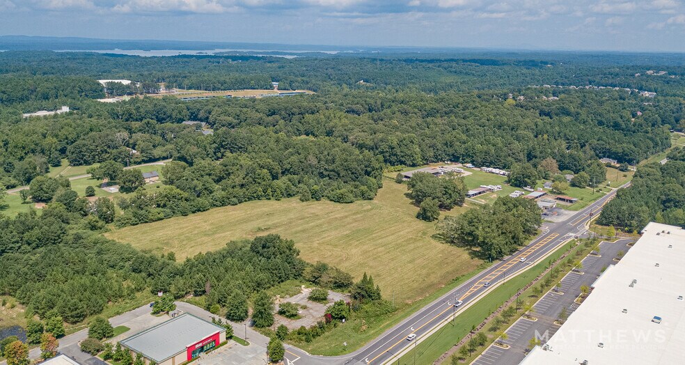 944 Gainesville Hwy, Buford, GA à vendre - Photo du bâtiment - Image 3 de 3