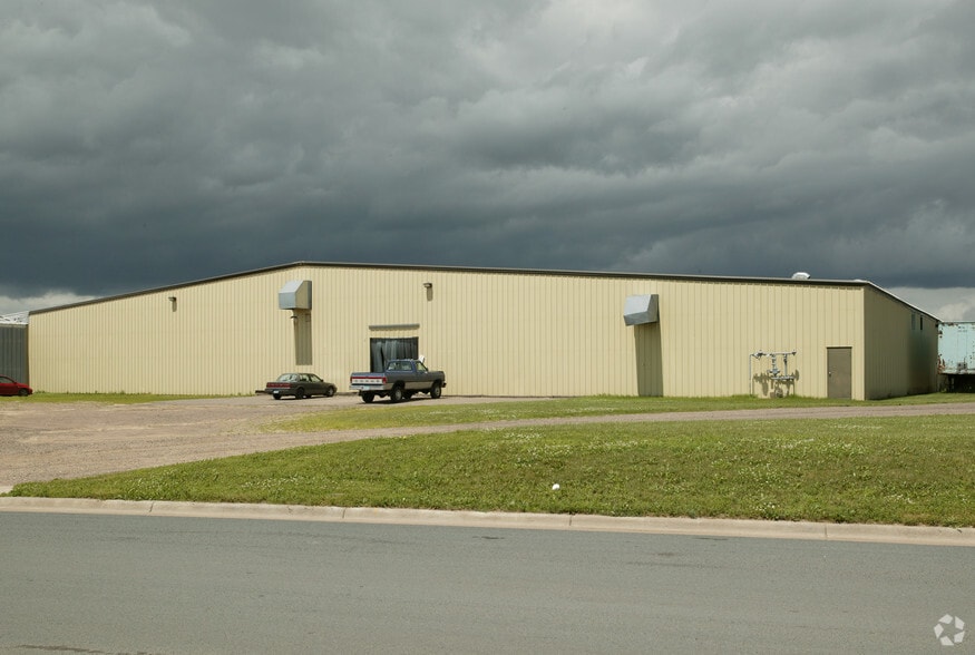 5564 N 152nd St, Hugo, MN à louer - Photo du bâtiment - Image 3 de 17