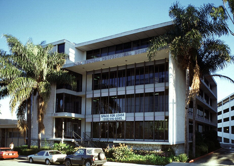 5175 E Pacific Coast Hwy, Long Beach, CA à louer Photo principale- Image 1 de 10
