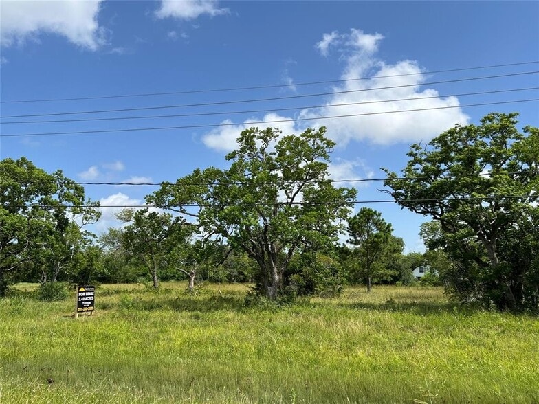 3420 Avenue D, Santa Fe, TX à louer - Photo du bâtiment - Image 2 de 8