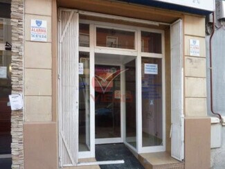 Plus de détails pour Multi-résidentiel à vendre