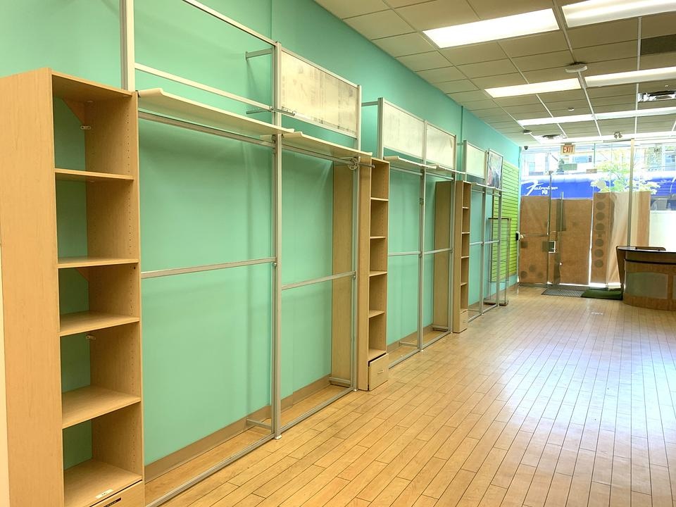 851-855 W Broadway, Vancouver, BC à louer Photo intérieure- Image 1 de 4