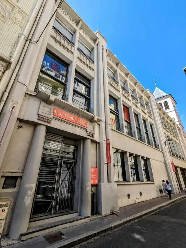 Office in Lyon for sale Building Photo- Image 1 of 10