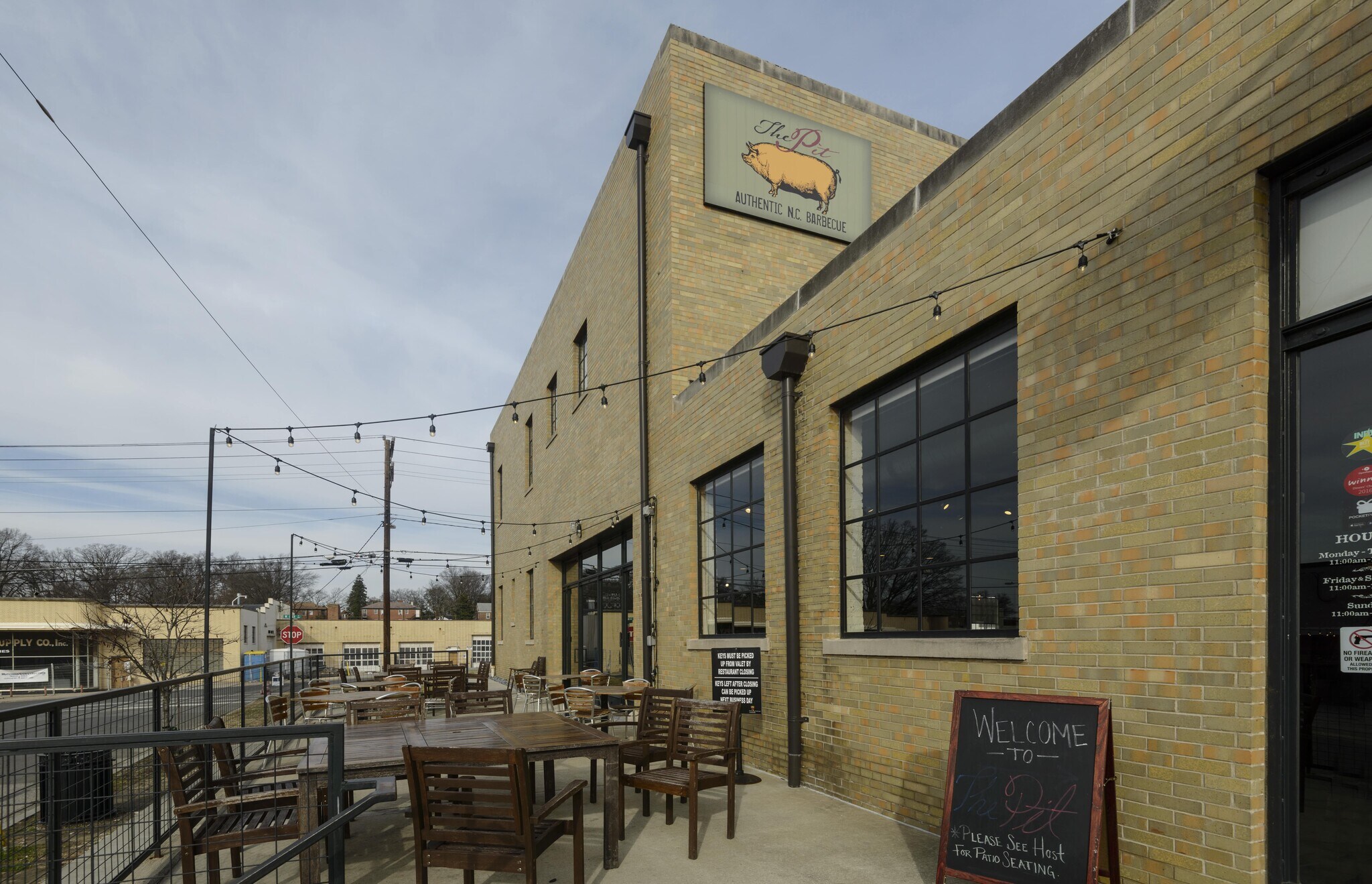 321 W Geer St, Durham, NC à louer Photo principale- Image 1 de 10