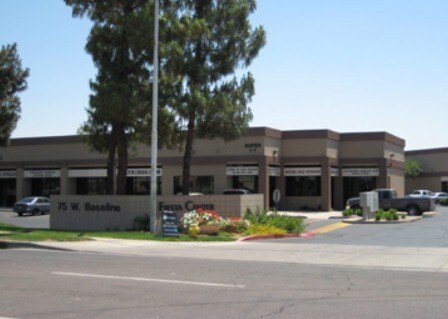 75 W Baseline Rd, Gilbert, AZ à louer - Photo du bâtiment - Image 2 de 4