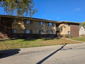 More details for 115 S 5th Ave W, Newton, IA - Multifamily for Sale