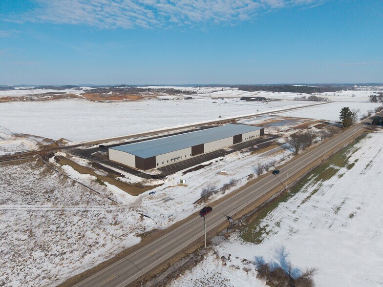 6523 Music Rd, Eau Claire, WI à louer - Photo du bâtiment - Image 3 de 24