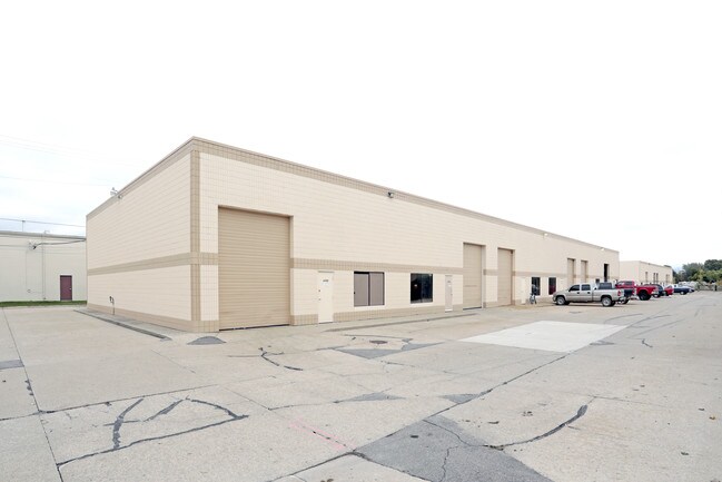 More details for 43726-43746 Merrill Rd, Sterling Heights, MI - Industrial for Lease