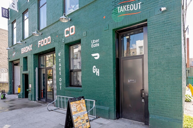 More details for 2368 Hoffman St, Bronx, NY - Retail for Lease