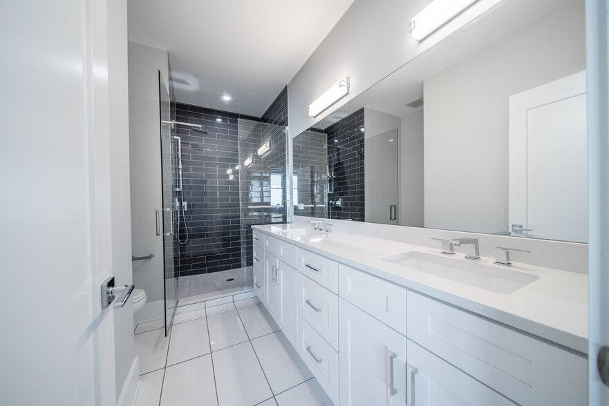 556 W 18th St, Chicago, IL for sale - Interior Photo - Image 3 of 5