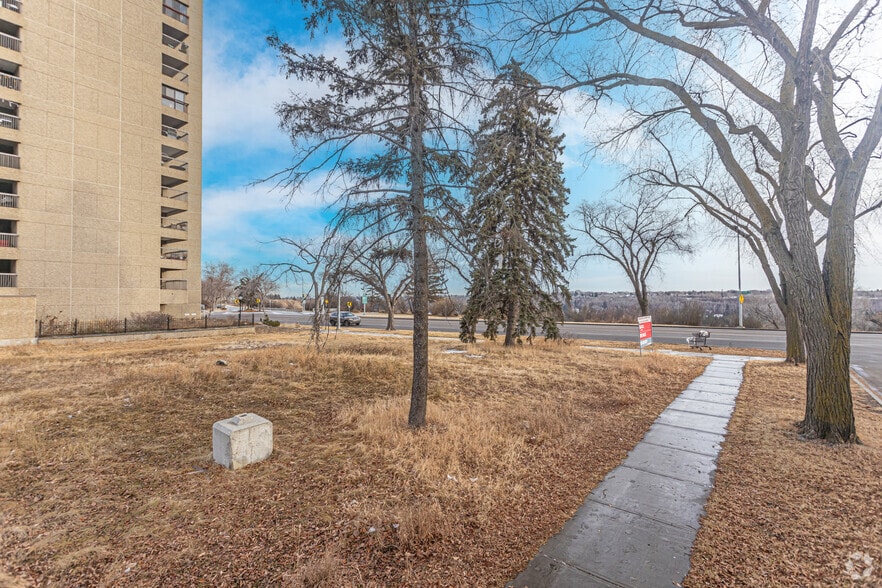 8228 Jasper Av NW, Edmonton, AB for sale - Building Photo - Image 3 of 3