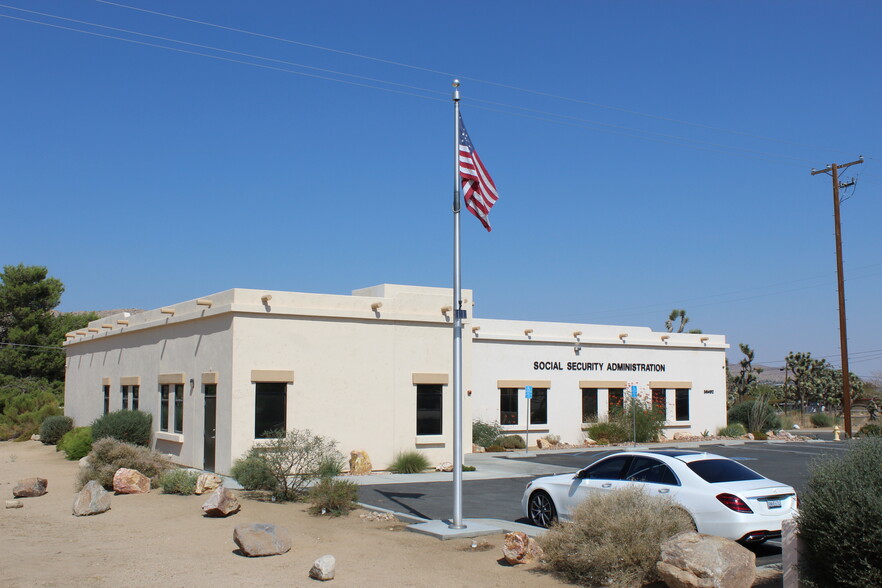 56492 Twenty Nine Palms Hwy, Yucca Valley, CA à vendre - Photo du bâtiment - Image 1 de 1