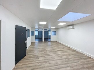 More details for 1 Rue Jules Serval, Vénissieux - Office for Lease
