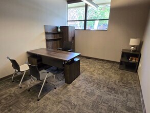 3122 Gillham Plz, Kansas City, MO for lease Interior Photo- Image 1 of 2