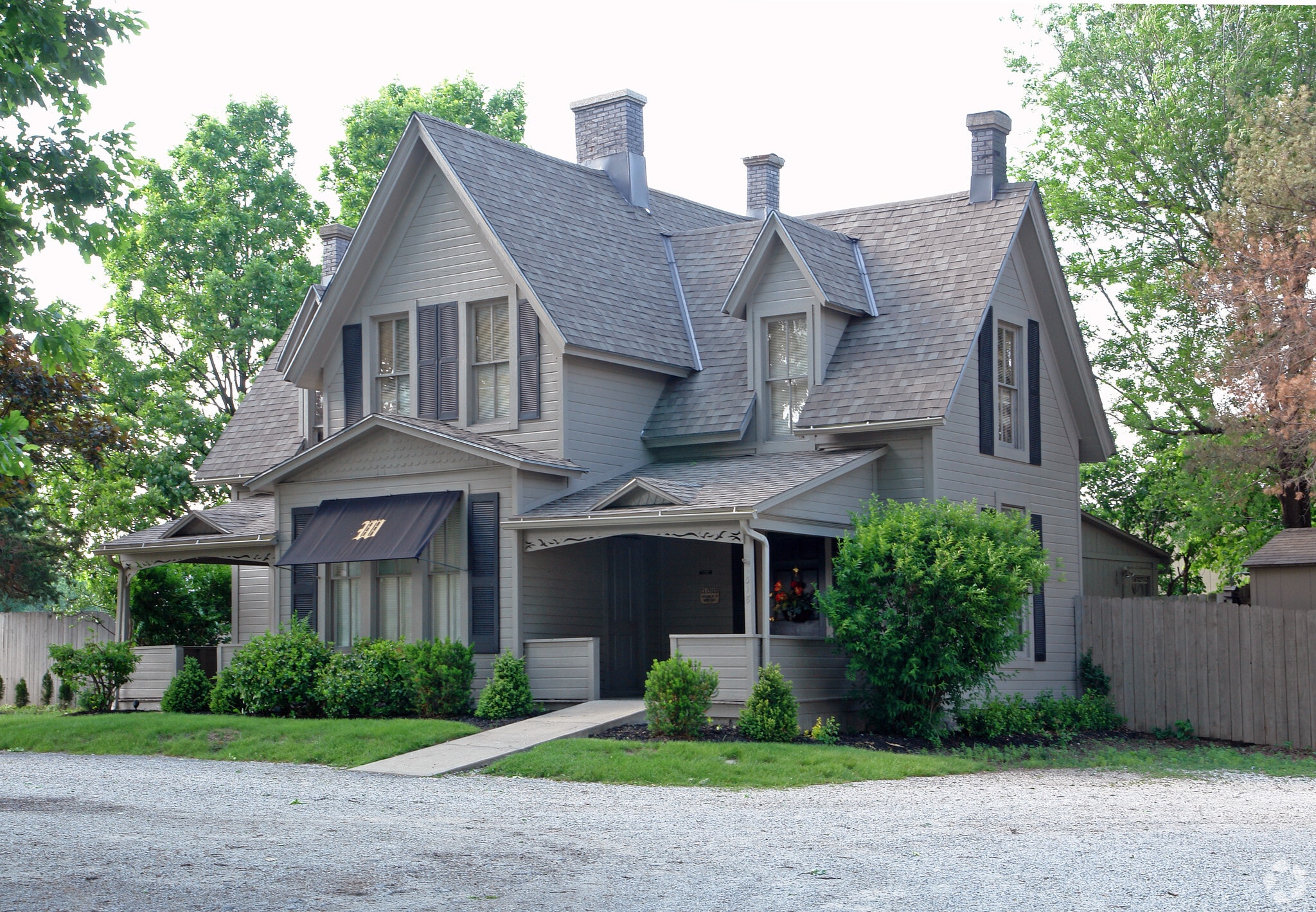 318 W Walnut St, Raymore, MO for sale Primary Photo- Image 1 of 7