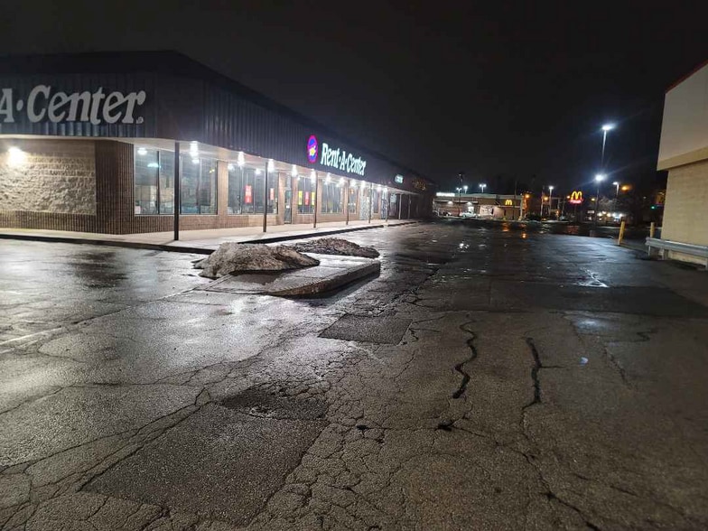 820-850 Lake Ave, Rochester, NY for lease - Building Photo - Image 3 of 6