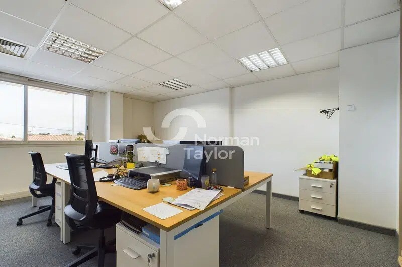Office in Montpellier for lease - Interior Photo - Image 3 of 11