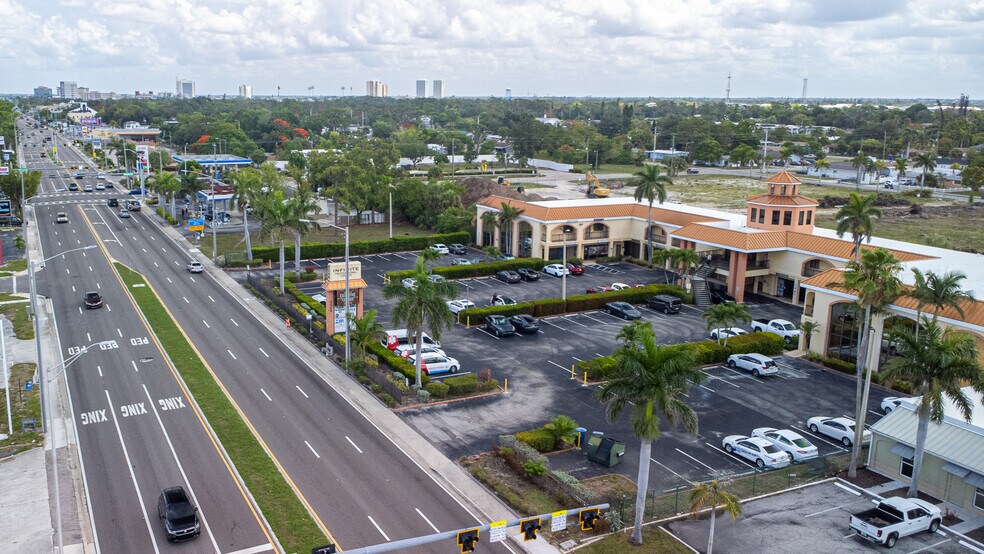 3049 Cleveland Ave, Fort Myers, FL à vendre - Photo du bâtiment - Image 3 de 30